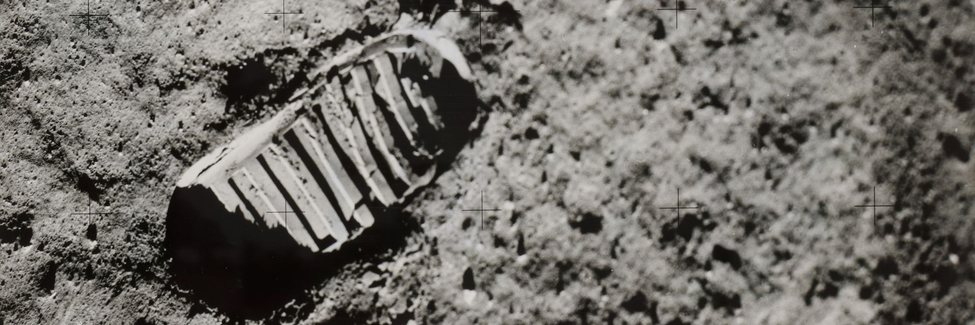 Men on the Moon&#58; The Story of the Apollo Moon Landings
