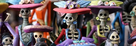 Día de los Muertos: From Ancient Death Rituals to Modern Holidays