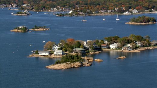 Connecticut: Lime Rock Park to Faulkner’s Lighthouse