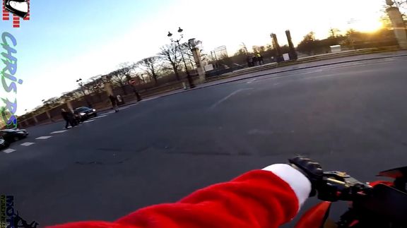 Vigilante Santa