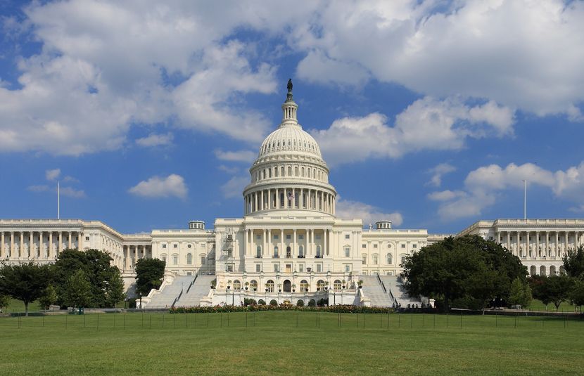 Health Insurance for Members of the U&#46;S&#46; Congress&#58; Myth and Reality
